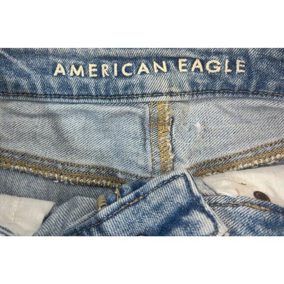 American Eagle Jean Shorts Womens Size 6 Stretch Denim MIDI Raw Hem Light Wash - Picture 3 of 3